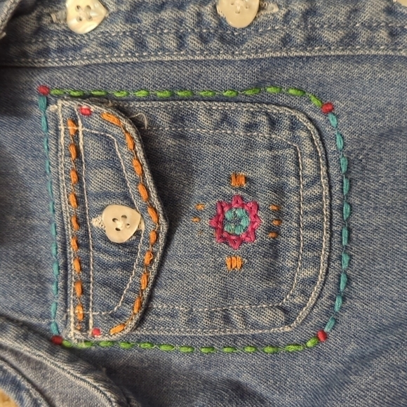 Gap Baby Gap Colorful Embroidery Floral Heart Buttons Soft Denim Vest 6-12 Month - Picture 2 of 7